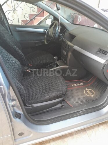 Opel Astra 2005, 250,000 km - 1.4 л - Gəncə