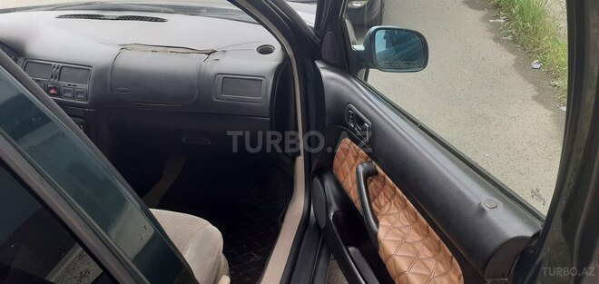 Volkswagen Bora 2000, 257,983 km - 2.0 l - Salyan
