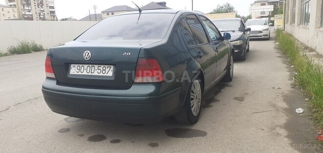 Volkswagen Bora 2000, 257,983 km - 2.0 l - Salyan