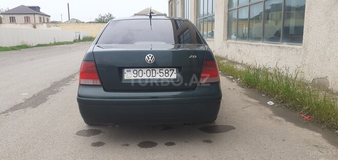 Volkswagen Bora 2000, 257,983 km - 2.0 l - Salyan