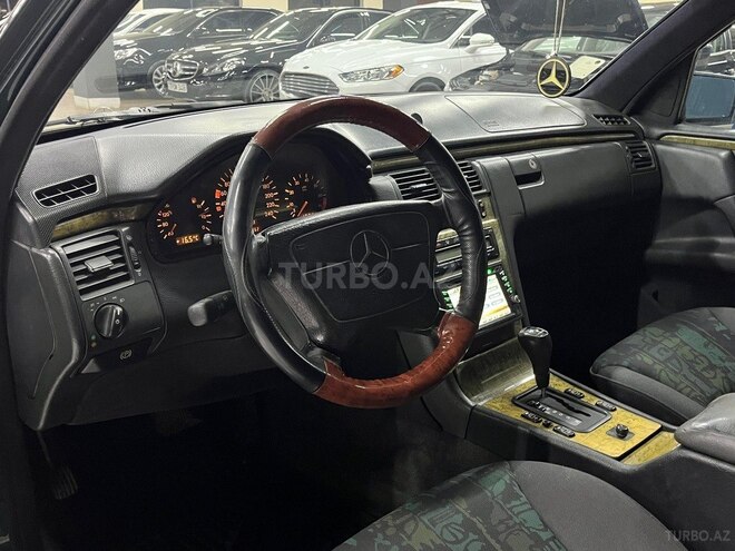 Mercedes E 230 1997, 613,110 km - 2.3 l - Sumqayıt