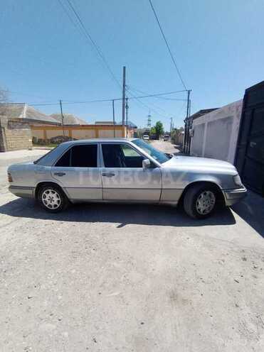 Mercedes E 220 1994, 495,000 km - 2.2 l - Bakı