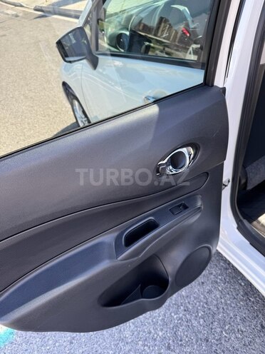 Nissan Note-8