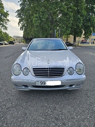 Mercedes E 220 d 2001, 335,000 km - 2.2 л - Bərdə