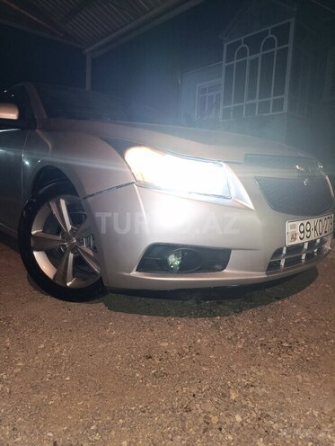 Chevrolet Cruze 2012, 291,152 km - 1.4 л - Naftalan
