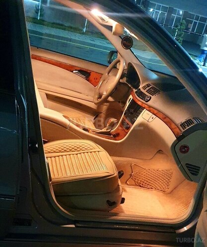 Mercedes E 220 d 2002, 319,500 km - 2.2 l - Bakı