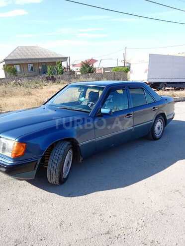 Mercedes E 200 1990, 300,000 km - 2.0 l - Bakı