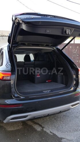 Mitsubishi Outlander 2023, 49,000 km - 2.4 л - Bakı