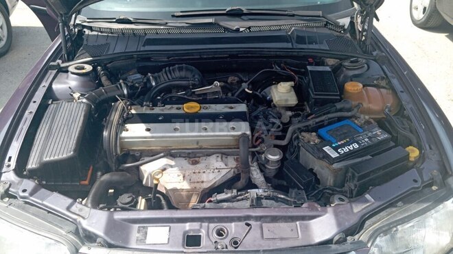 Opel Vectra 1996, 270,000 km - 2.0 l - Sumqayıt