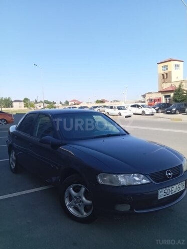 Opel Vectra 1996, 270,000 km - 2.0 l - Sumqayıt