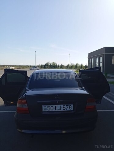 Opel Vectra 1996, 270,000 km - 2.0 l - Sumqayıt