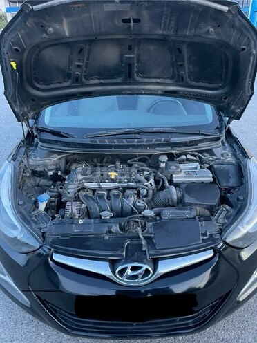 Hyundai Elantra 2015, 150,000 km - 1.8 л - Bakı