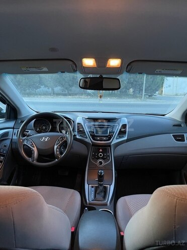 Hyundai Elantra 2015, 150,000 km - 1.8 л - Bakı