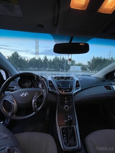 Hyundai Elantra 2015, 150,000 km - 1.8 л - Bakı