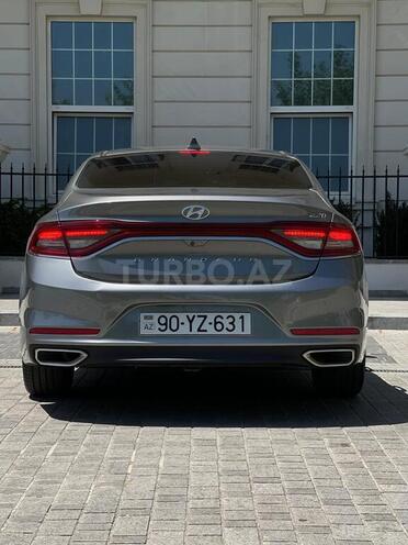 Hyundai Grandeur-11