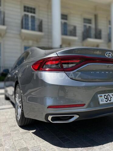 Hyundai Grandeur-9