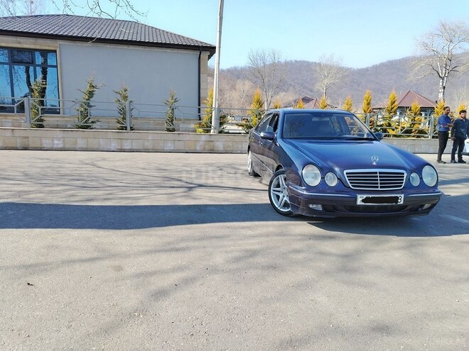 Mercedes E 240 1999, 457,600 km - 2.4 л - Qəbələ