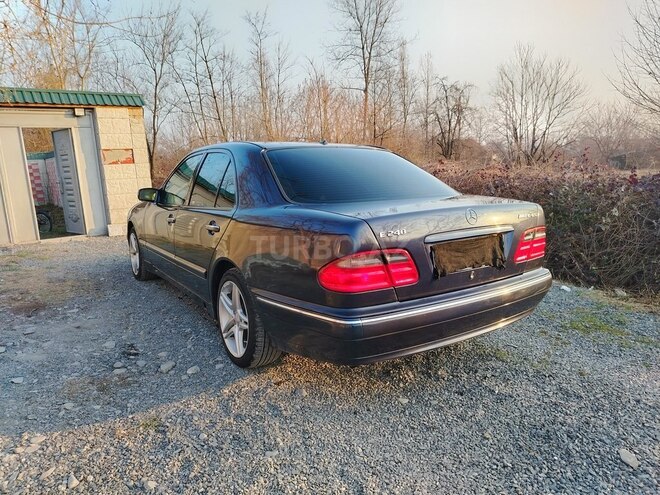 Mercedes E 240 1999, 457,600 km - 2.4 л - Qəbələ