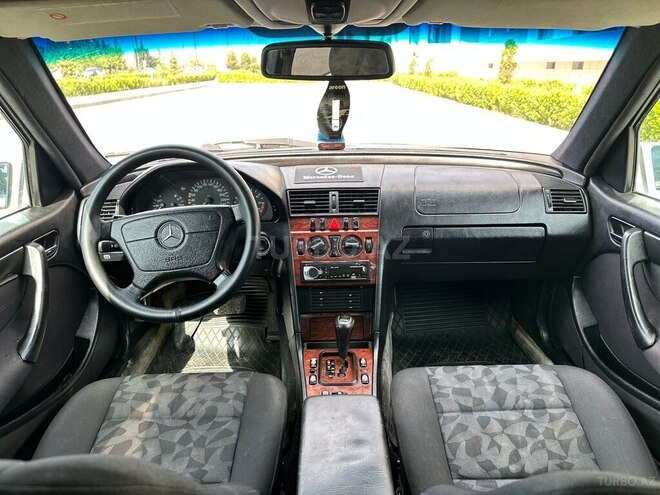Mercedes C 200 2000, 330,000 km - 2.0 л - Bakı