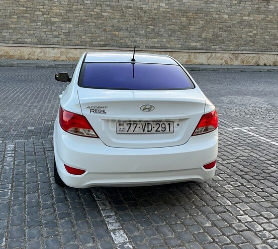 Hyundai Accent 2015, 980,126 km - 1.6 l - Bakı