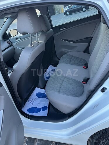 Hyundai Accent 2015, 980,126 km - 1.6 l - Bakı
