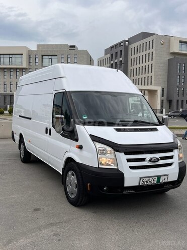 Ford Transit-3