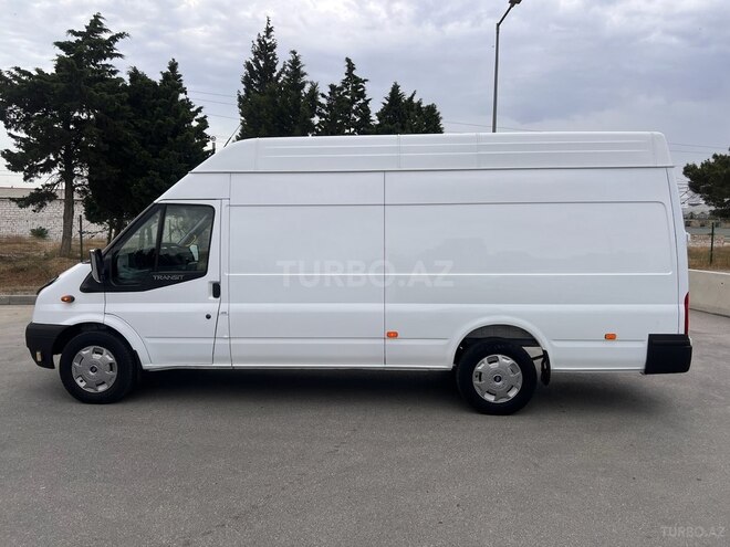 Ford Transit-4