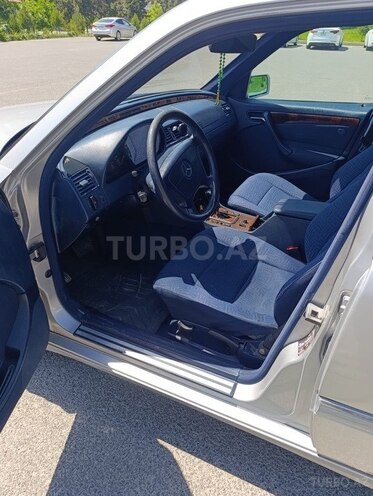 Mercedes C 240 1999, 235,000 km - 2.4 l - Bakı