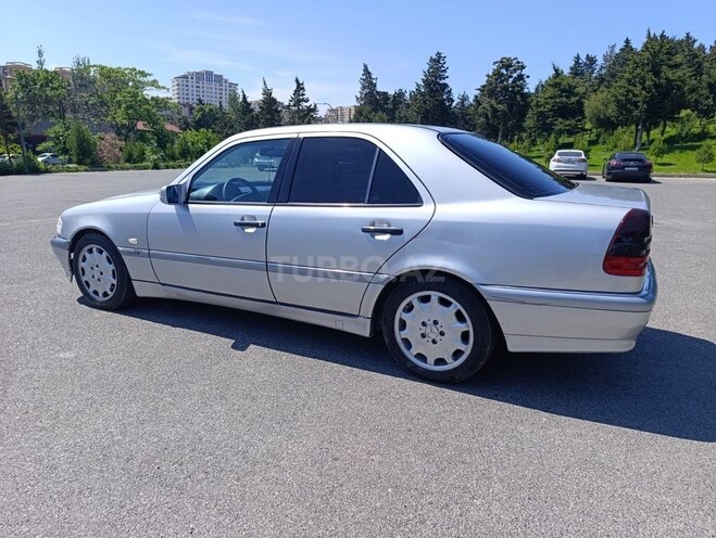 Mercedes C 240 1999, 235,000 km - 2.4 l - Bakı
