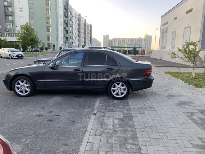 Mercedes C 200 2000, 346,000 km - 2.0 l - Bakı