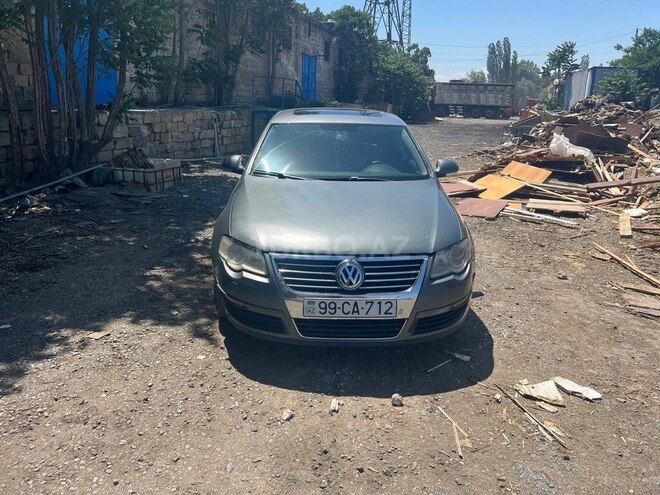 Volkswagen Passat 2005, 212,780 km - 2.0 l - Bakı