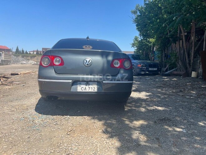 Volkswagen Passat 2005, 212,780 km - 2.0 l - Bakı