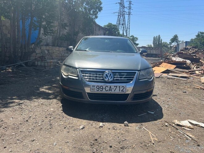 Volkswagen Passat 2005, 212,780 km - 2.0 l - Bakı