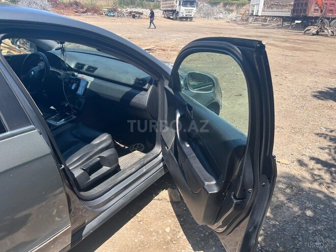 Volkswagen Passat 2005, 212,780 km - 2.0 l - Bakı