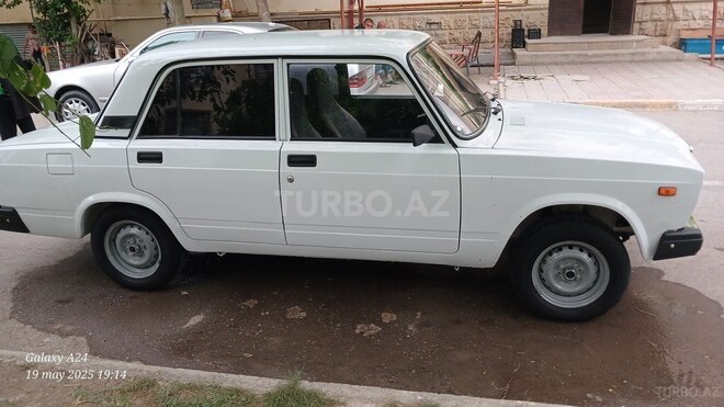 LADA (VAZ) 2107 2010, 27,000 km - 1.6 l - Yevlax