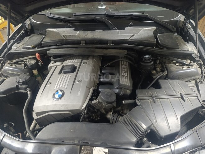 BMW 330 2006, 308,000 km - 3.0 l - Zaqatala