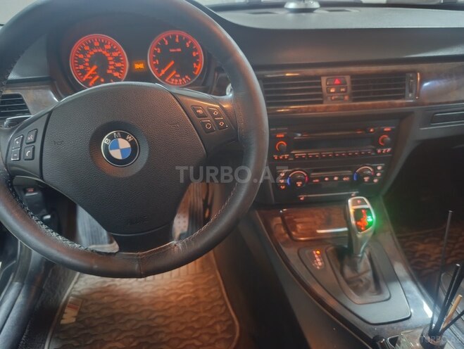 BMW 330 2006, 308,000 km - 3.0 l - Zaqatala