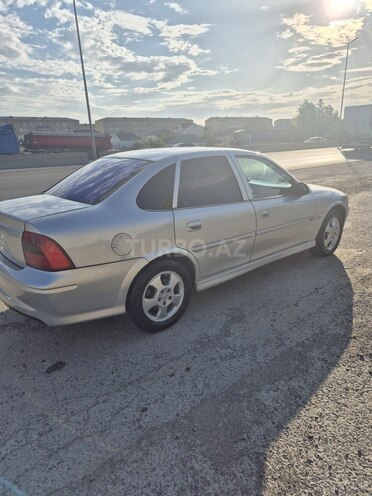 Opel Vectra 1999, 600,000 km - 1.8 l - Sumqayıt