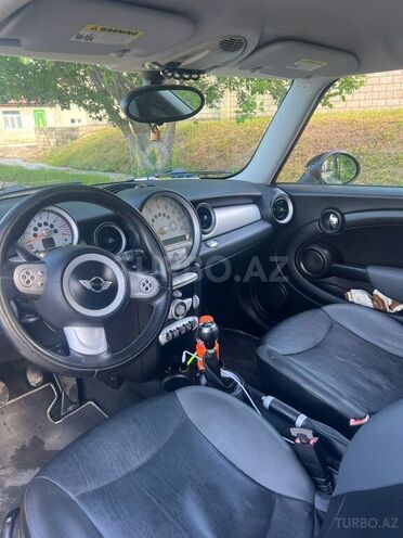 Mini Cooper 2008, 250,000 km - 1.6 l - Quba