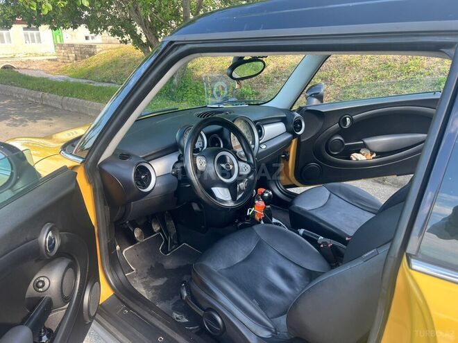 Mini Cooper 2008, 250,000 km - 1.6 l - Quba