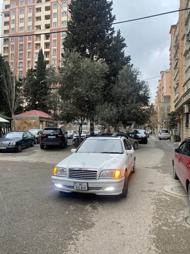 Mercedes C 230 1999, 297,000 km - 2.3 l - Qəbələ