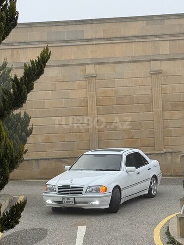 Mercedes C 230 1999, 297,000 km - 2.3 l - Qəbələ