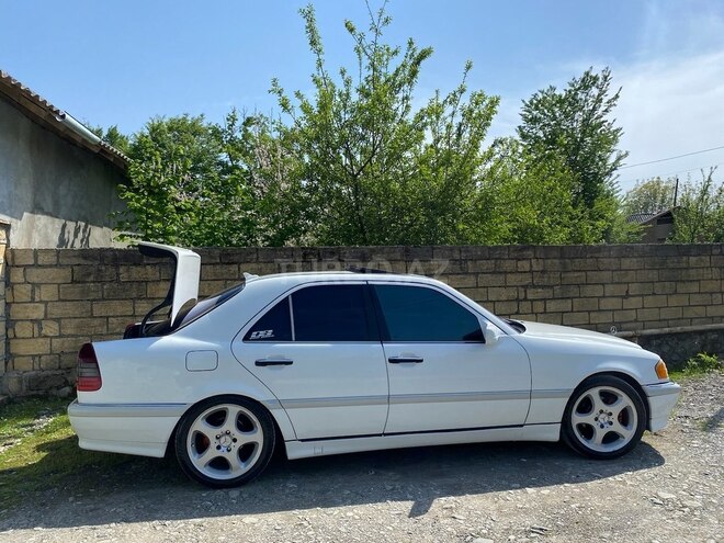 Mercedes C 230 1999, 297,000 km - 2.3 l - Qəbələ