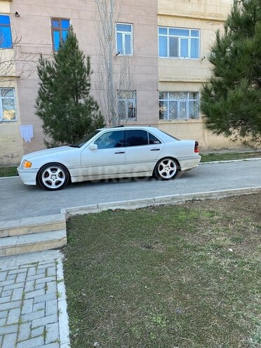 Mercedes C 230 1999, 297,000 km - 2.3 l - Qəbələ