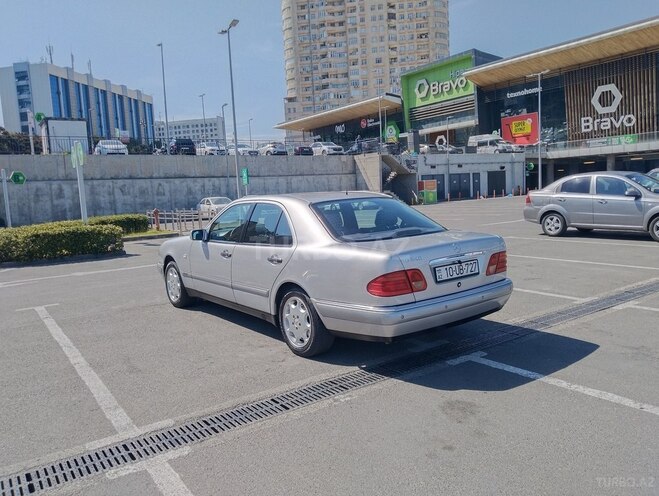 Mercedes E 240 1998, 347,000 km - 2.4 l - Bakı