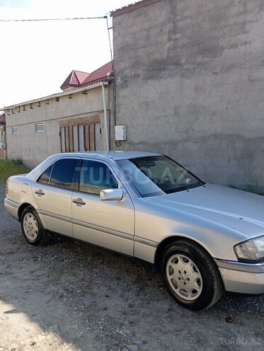 Mercedes C 200 1996, 350,000 km - 2.0 l - Quba