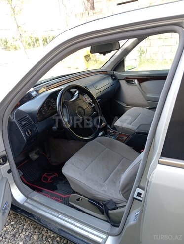 Mercedes C 200 1996, 350,000 km - 2.0 l - Quba
