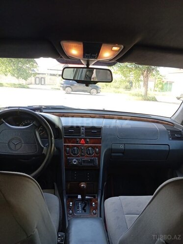 Mercedes C 200 1996, 350,000 km - 2.0 l - Quba