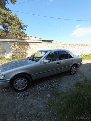 Mercedes C 200 1996, 350,000 km - 2.0 l - Quba