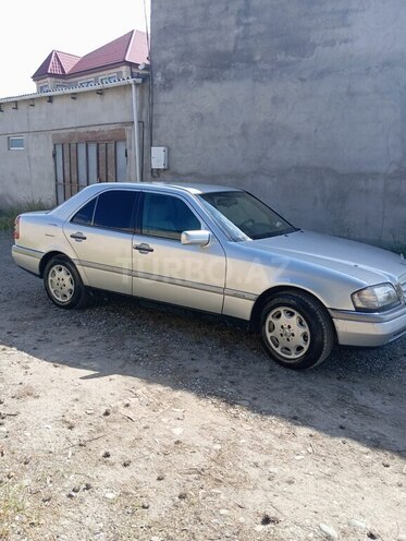 Mercedes C 200 1996, 350,000 km - 2.0 l - Quba